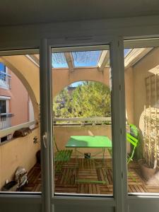 Appartements Appt Lumineux, Terrasse Parking prive : photos des chambres