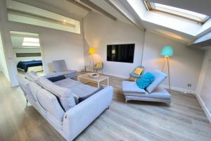 Modern & bright 4-room apartment in Cannes Banane