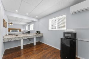 SC5- Silver Cove 5 condo