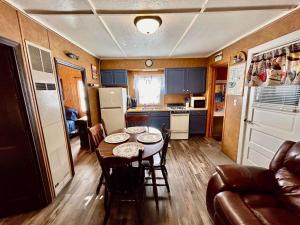 Lake Breeze Loons Landing Resort Cabin 4