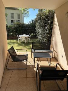 T1 Air-conditioned near downtown and beaches