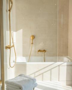 Hotels Hotel Le Roquebrune : photos des chambres