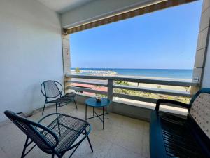 Sea View Suite in Makenzy