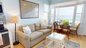 Folly Beach Suites 3A