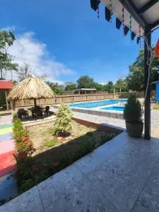 Cabaña con piscina privada - Эль-Тотумо