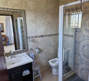 Spacious 4-Bedroom Home with Pool & Ocean Views