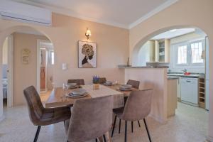 Nacaréa by Midelisa