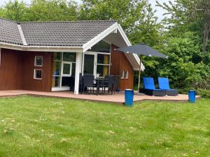 Smidstrup Strand 4-Bed Summer Cottage Sleeps 8