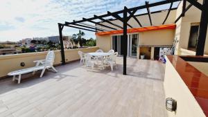 Inmovecos Acogedor apartamento con piscina y amplia vista