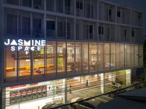 jasminespace - Khlong San