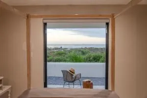 Bella La Vita Beachfront Villa - Aurora