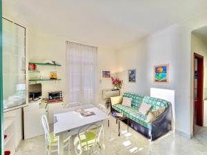 Seafront One Bedroom Apartment in Menton