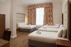Royal Eagle Hotel