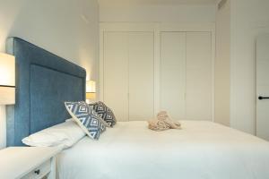 Charming 2 bedrooms apartment with FREE Parking at Plaza Alameda by OCityzen