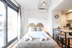 Elegant Studio with Private Terrace by RentitUP
