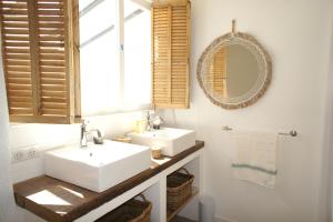 Appartements Ze Perfect Place - Vieux Nice - Exceptionnel Appartement - Calme et Terrasse avec vues : photos des chambres