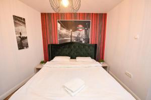 Studio with Dracula Trip  room in Bucharest Old Town Villa