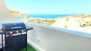 Family Apartment Ocean & Mountain Views & Heated Pool