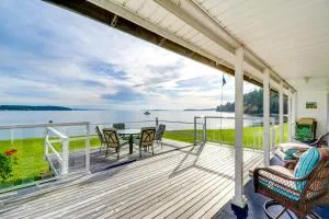 Bayfront Port Hadlock Retreat with Grill and Deck! - Port Hadlock