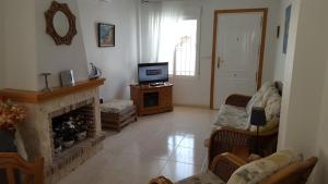 House with Your Own Private Pool sleeps 5 Sucina