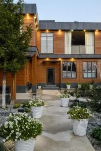 Гостевой дом на Кок Тобе с шикарным видом на город - выбор путешественника - Kamenskoye Plato