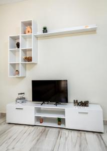 Zara Studios