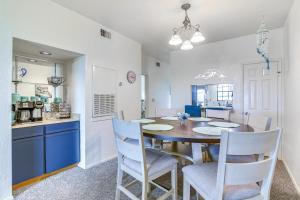 East End Galveston Condo with Pool, 1 Mi to Beach!