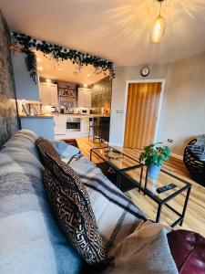 Latitude Chinatown Central Apartment