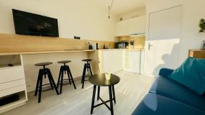 Close to Golf Ponant Studio Clim Parking Wifi