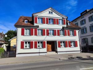 Schöne Wohnung im Herzen von Herisau bis 6 Gäste