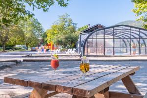 Campings Camping Bel Air Village Sous le Moulin : photos des chambres
