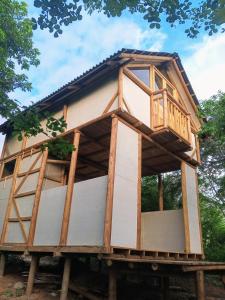 Cabañita en el Bosque Seco Tropical -Microrreserva El Guamacho