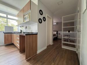 24 Melhor custo benefício Aeroporto e Consulado