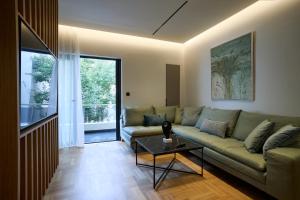 Kolonaki Silent Elegance