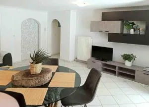 Cozy apartment in Nafplio city - 新基奥斯