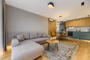 B-Holiday Luxury Apartments Urban Plaza