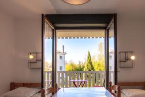 Appartements Appartement avec Balcon proche des thermes : Appartement 1 Chambre