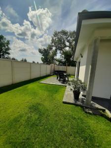 Villas Mini VILLA Coup de Coeur avec Jacuzzi et Sauna Clim Jardin clos et parking sur place : photos des chambres