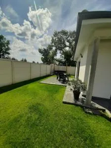 Mini VILLA Coup de Coeur avec Jacuzzi et Sauna Clim Jardin clos et parking sur place - Moustey