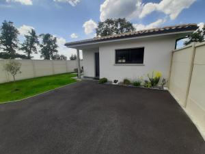 Villas Mini VILLA Coup de Coeur avec Jacuzzi et Sauna Clim Jardin clos et parking sur place : photos des chambres