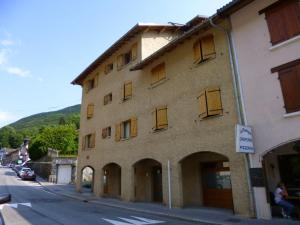 Appartements Appartement cosy 2 chambres, proche commerces, parking, wifi, animaux admis - FR-1-512-8 : photos des chambres