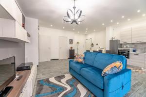 10 minuti a piedi dal mare, grande terrazza con ombrellone