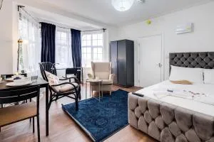 Close to Central London, Fully Equipped Kitchen, Coffee maker, Airfryer, Snacks, Coffee, Toiletries, FREE PARKING, flat 1 - The Hyde