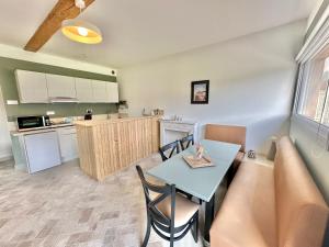 Appartements Maison - 2 chambres - Terrasse - Babyfoot : photos des chambres