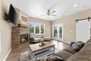 Spacious, Free Tickets, Indoor Pool, Outdoor Pool, Hot Tub - Abbeyville