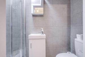 Studio for 3, Free Parking, 10 Min Tube, 20 min to Wembley Stadium & Central London