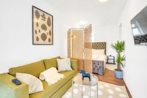 Travellers, corporates, professional, fully equipped kitchen, snacks, coffee, toiletries, flat2 - The Hyde