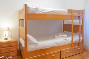 AVG Álvaro de Albornoz 19