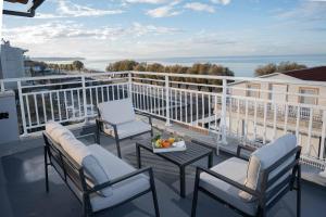 Noah Sea-View Apartments