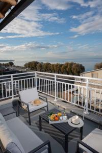 Noah Sea-View Apartments